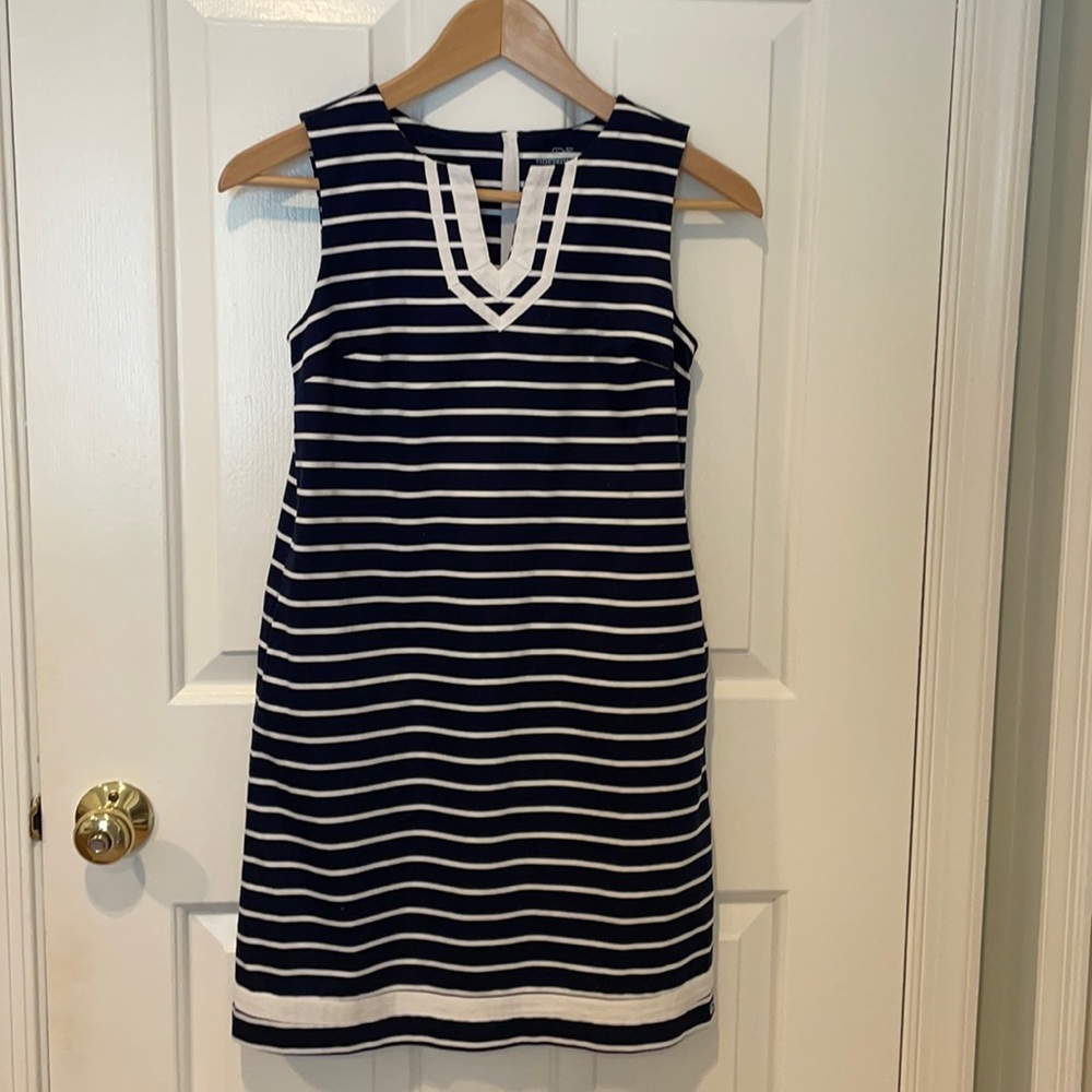 Girls vineyard vines navy blue shift dress